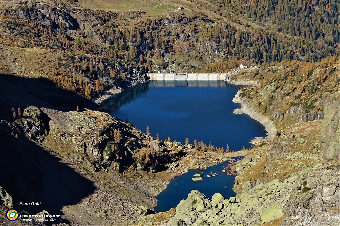 58 Dalla cresta di salita vista sui Laghi Zancone e di Trona.JPG
